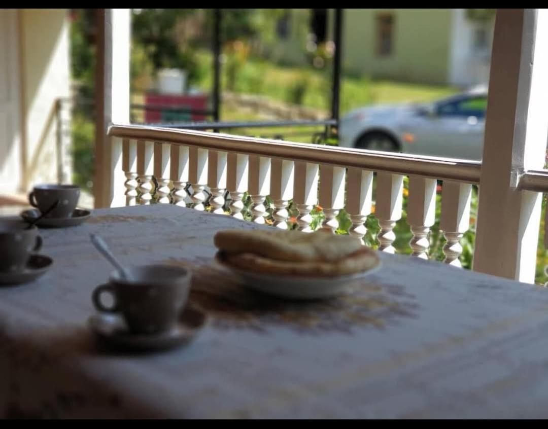 Guest House Lailashi Surmushi Dış mekan fotoğraf