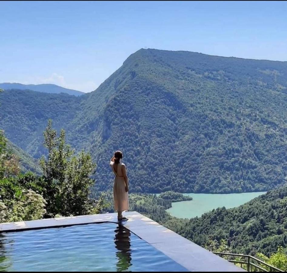 Guest House Lailashi Surmushi Dış mekan fotoğraf